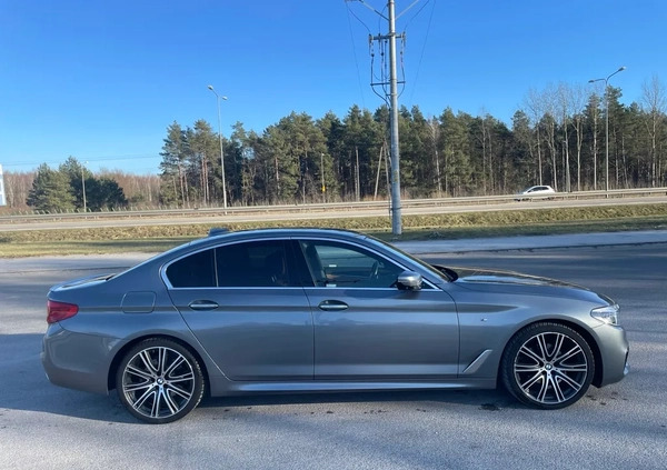 BMW Seria 5 cena 149900 przebieg: 119000, rok produkcji 2017 z Kielce małe 667